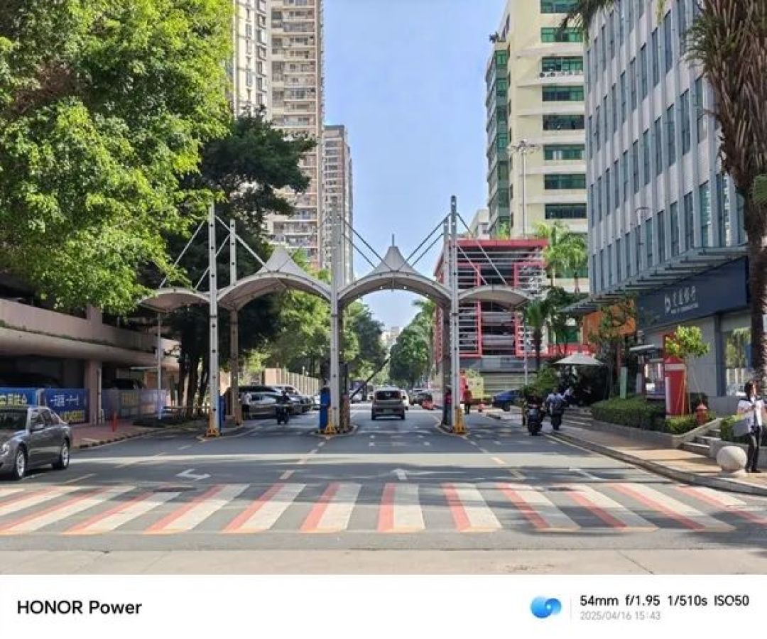 荣耀Power上手体验:续航与信号双强,城市户外皆从容