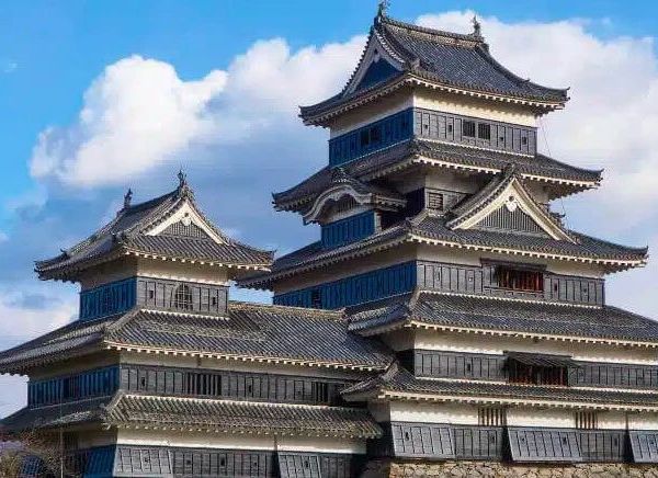 日本中部小众深度8日定制行程（宫崎骏吉卜力世界+海边小城富山+江户驿站奈良井宿+度假胜地轻井泽+东京Citywalk）