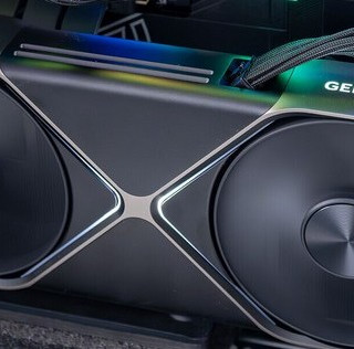 意外惊喜：NVIDIA 新显卡驱动助力 RTX 50 系列显卡性能有较大提升