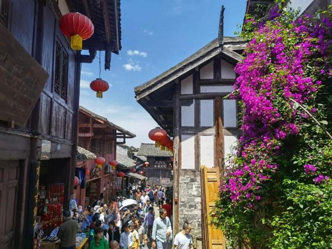 卤鹅哥带火千年荣昌：从街头小吃到全球网红，非遗文旅全攻略