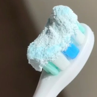 牙黄口臭怎么办？关于牙齿美白的小分享