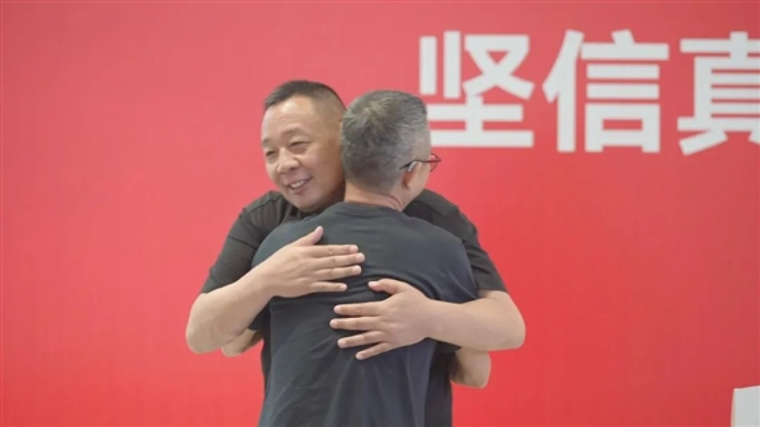 永辉超市力挺胖东来:东来哥身上有光 我们要跟着一起去追光