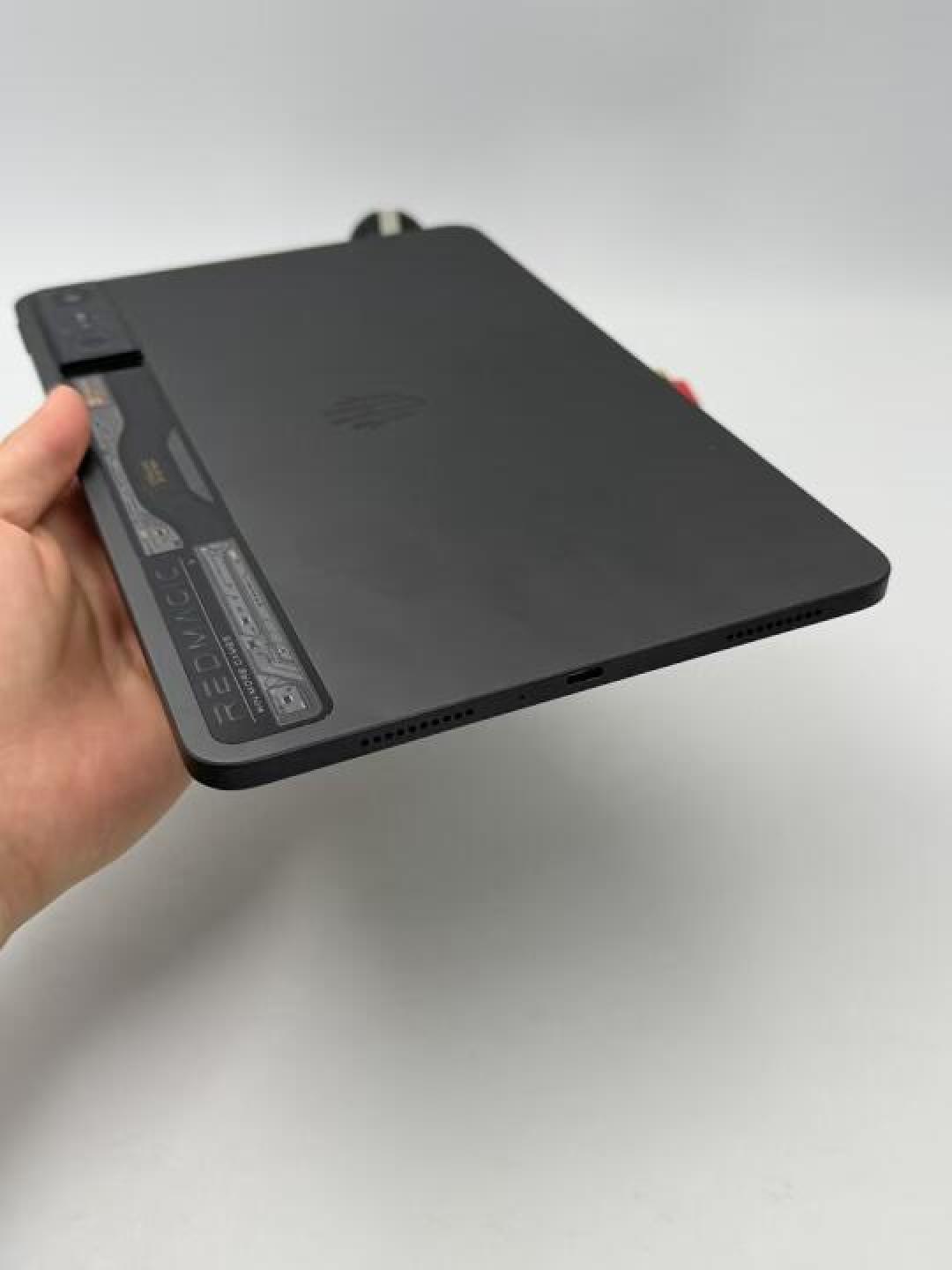 红魔氘锋能量卡实测:45W快充+10000mAh,磁吸无线充真的值吗?