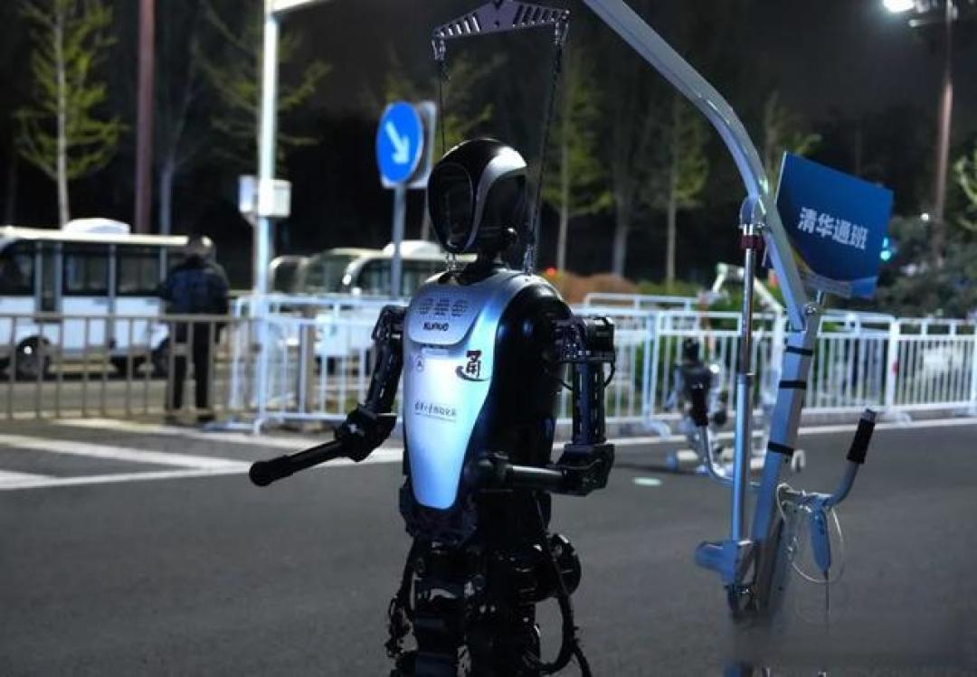 三换电池逆袭夺冠!天工机器人半马背后的科技突围