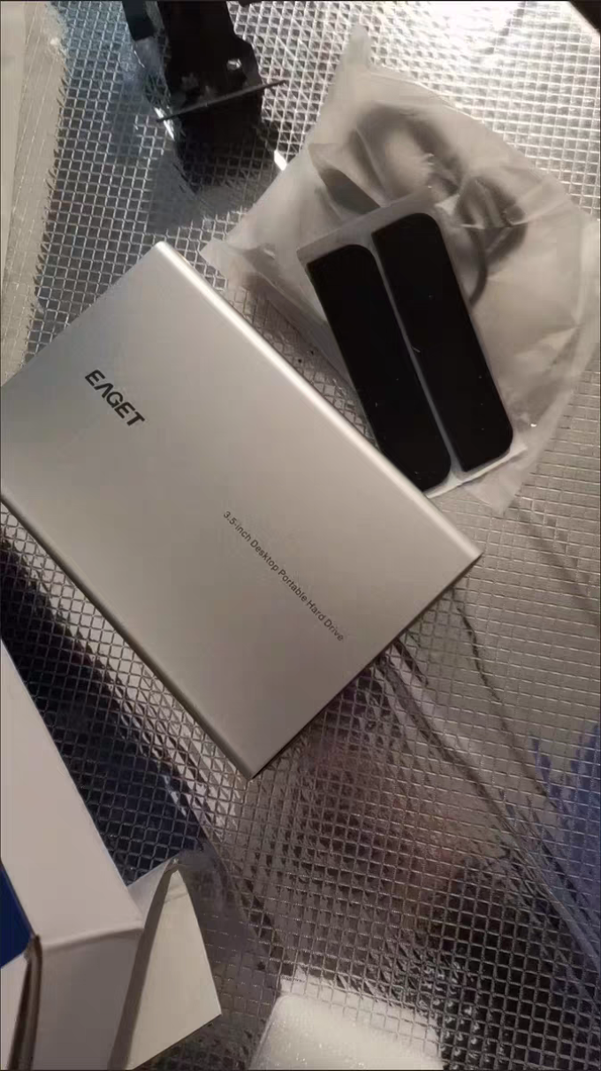移动硬盘