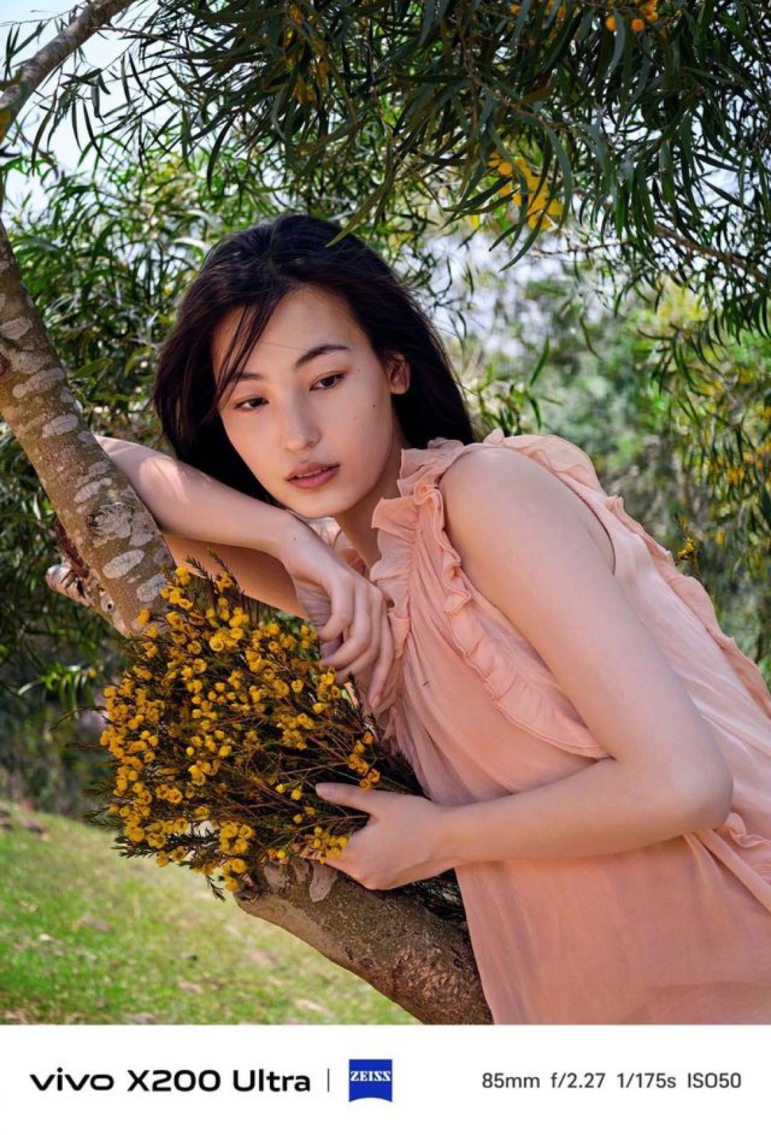 vivo X200 Ultra夜拍黑科技:变焦闪光灯+双芯协同,普通人也能拍出夜景大片