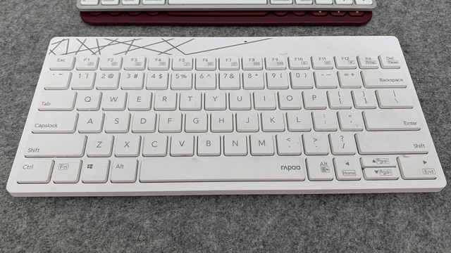 雷柏这个小键盘30不到，我用在swtich上面跟人聊天用