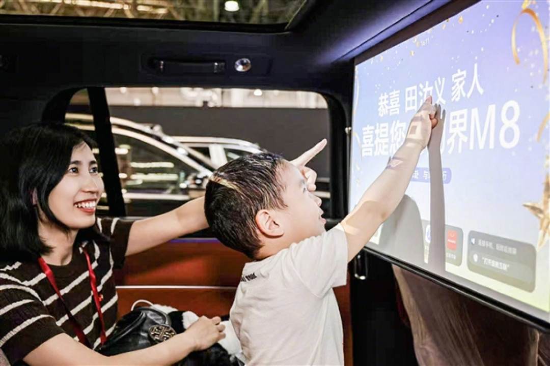 问界M8上市4天大定破5万台!余承东承诺马上大范围交付