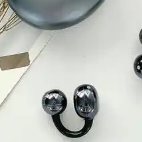 演唱会必备：耳塞与折叠凳