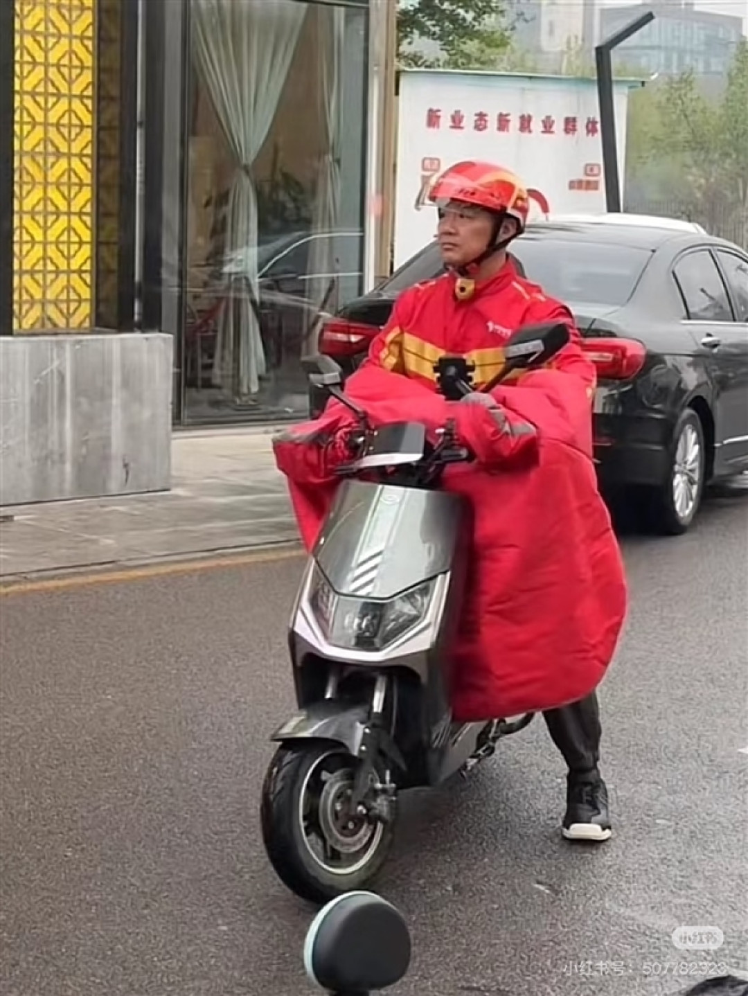 当事人回应被刘强东亲自送外卖:不是剧本!没营销费、没免单