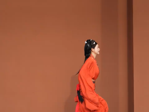 百年老窖枝江酒 岁月陈香谦泰吉