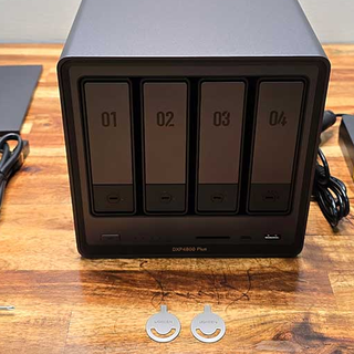四盘位NAS的终极快乐：绿联DXP4800 Plus上手指南，附防坑秘籍
