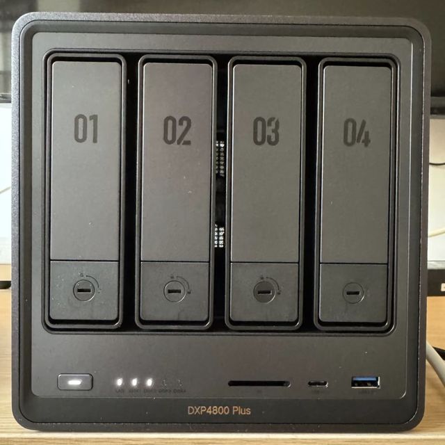 绿联私有云DXP4800 Plus：高性能NAS存储