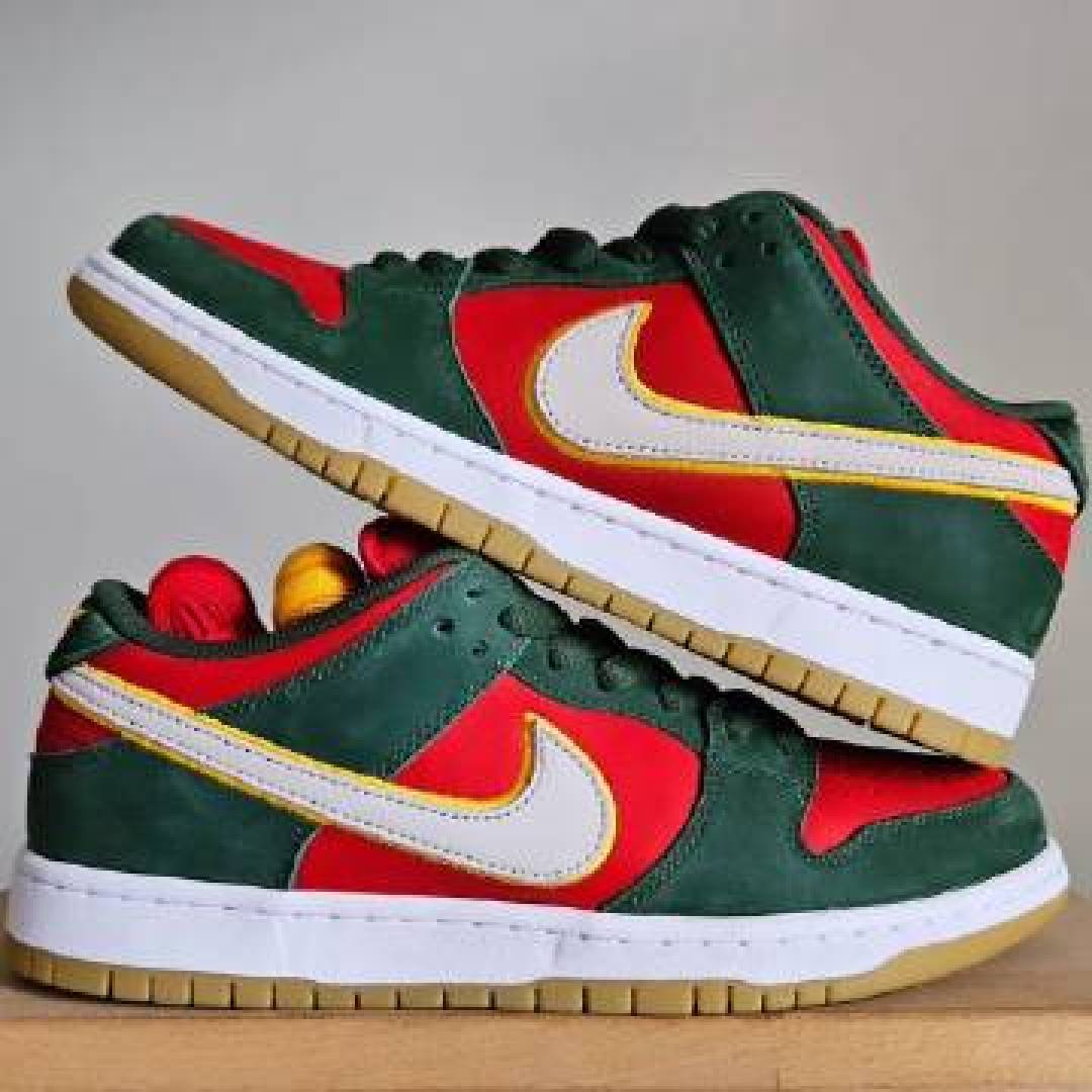 Nike Dunk Low 2024-2025新配色矩阵:滑板联名、艺术限量与蛇年主题齐发