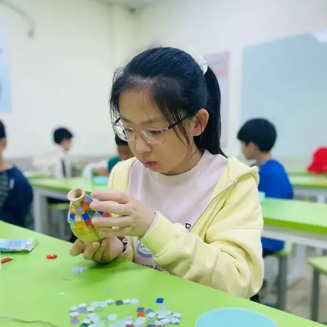 三六六社会实践活动——马赛克花瓶 DIY，点亮创意之光