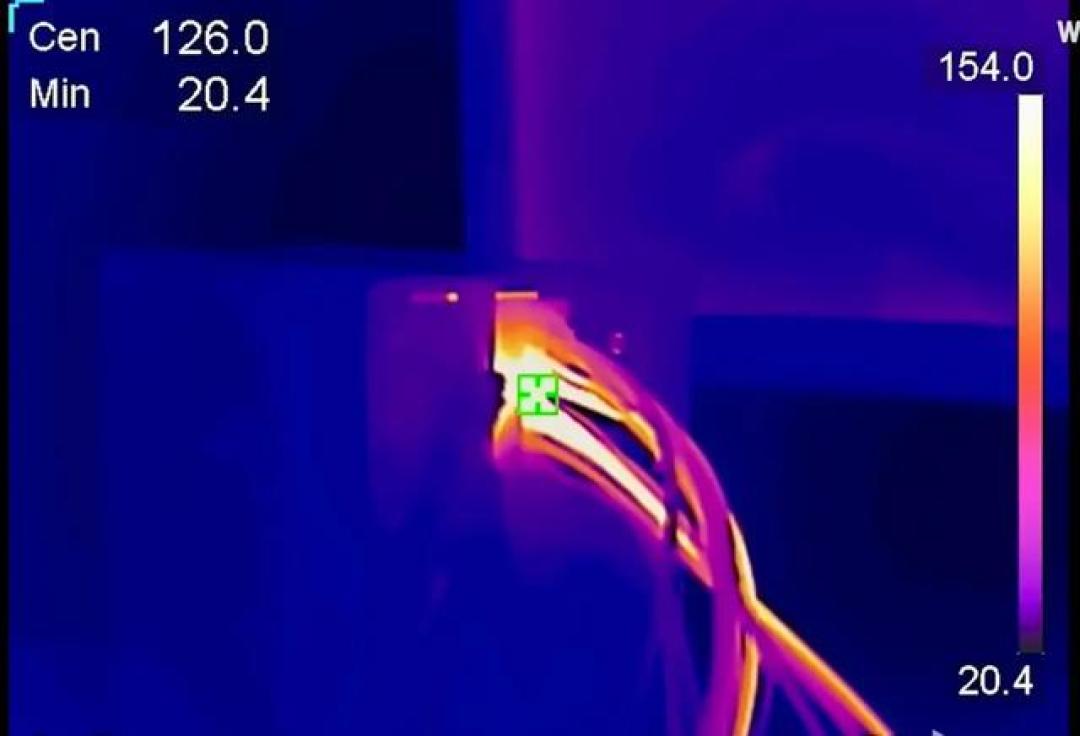 RTX 50系供电高温危机:107℃热浪冲击元件寿命,厂商非公方案溢价超30%