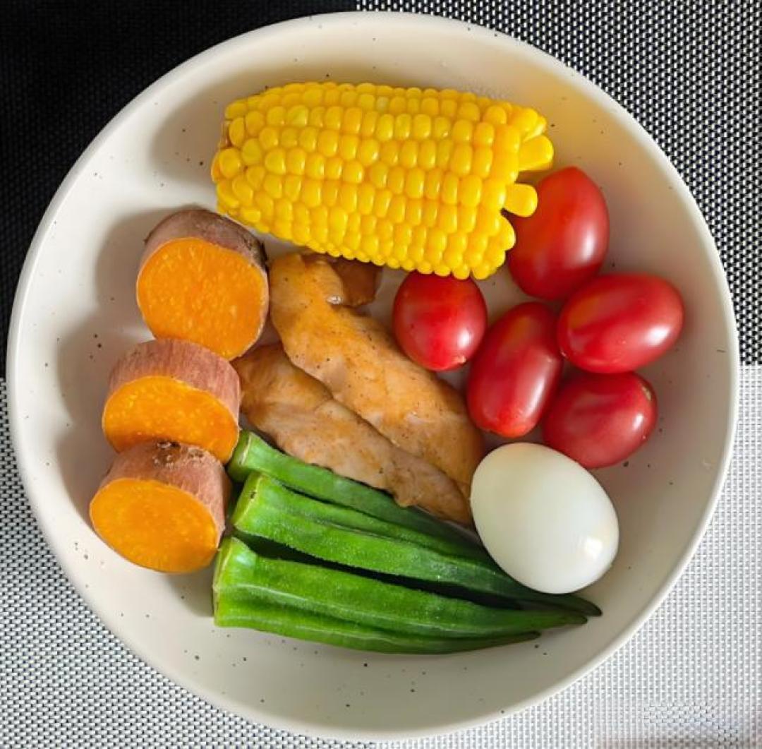 《减脂不挨饿!营养师私藏的黄金饮食公式大公开》