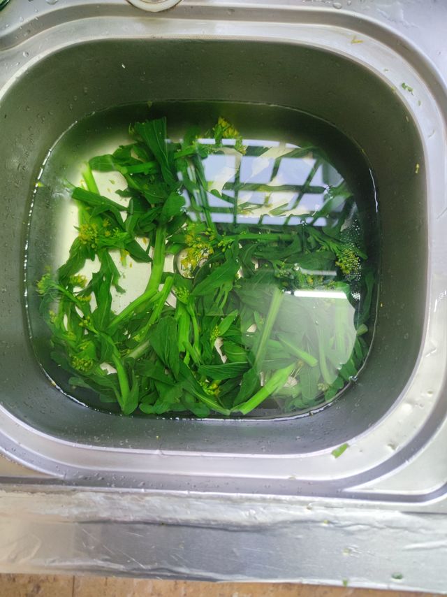 厨房小白必看！3分钟解锁蒜蓉菜心的正确打开方式