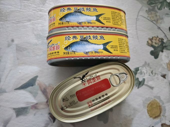 鹰金钱肉类罐头
