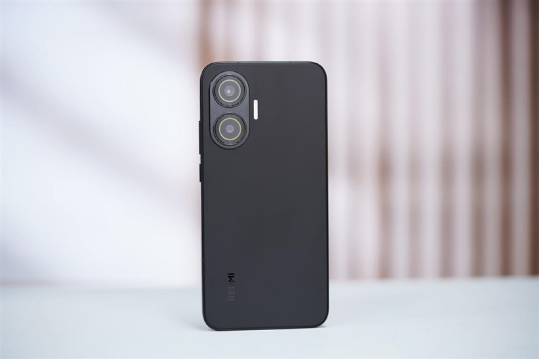 第四代骁龙8s+7550mAh巨无霸电池!REDMI Turbo 4 Pro评测:这才是2.5K档准旗舰