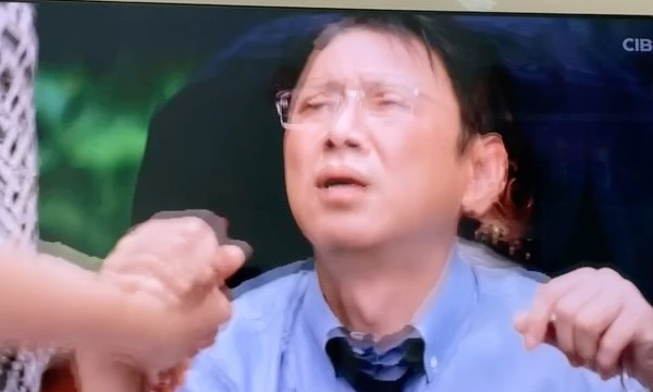 电视机还是不能买便宜了，一分钱一分货