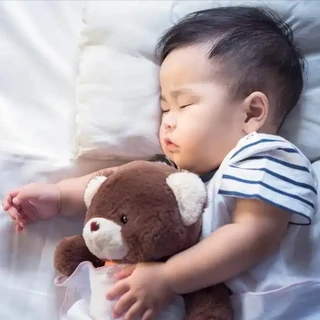 当心又“坑”娃！用这4种哄睡方式，容易让孩子伤脑更伤心