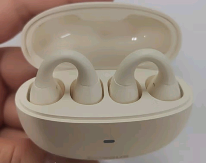 倍思蓝牙耳机
