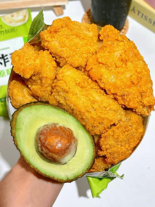 周一，分享1️⃣个春日牛油果炸鸡灵感💡