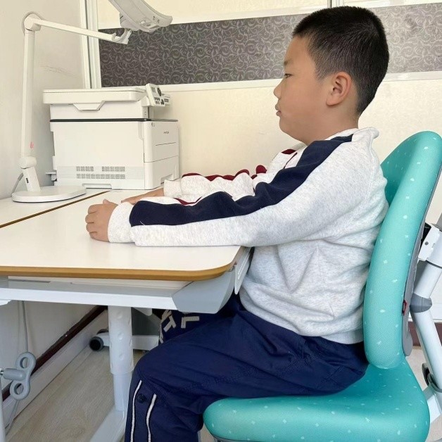 护眼护脊真香警告！娃的学习生活好伙伴，大将作儿童成长桌椅分享