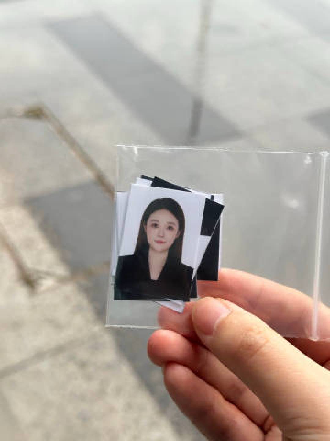《证件照妆容全攻略：清透底妆+骨相修容，拍出妈生好皮》
