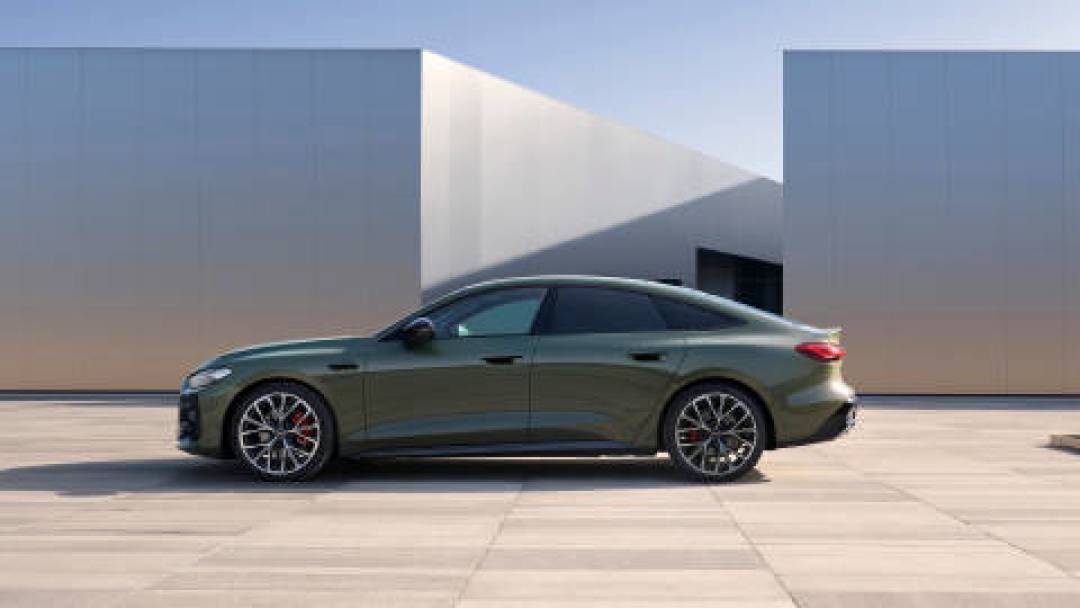 上汽奥迪A5L Sportback上海首秀:全球首款华为智驾燃油车重塑豪华轿跑