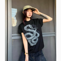 🐍蛇年限定宝藏 T 恤 | 美式蛇纹邂逅 Clean Fit
