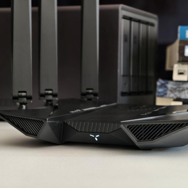 不给友商留空间，新一代质价比穿墙王中兴问天BE6800Pro+实测