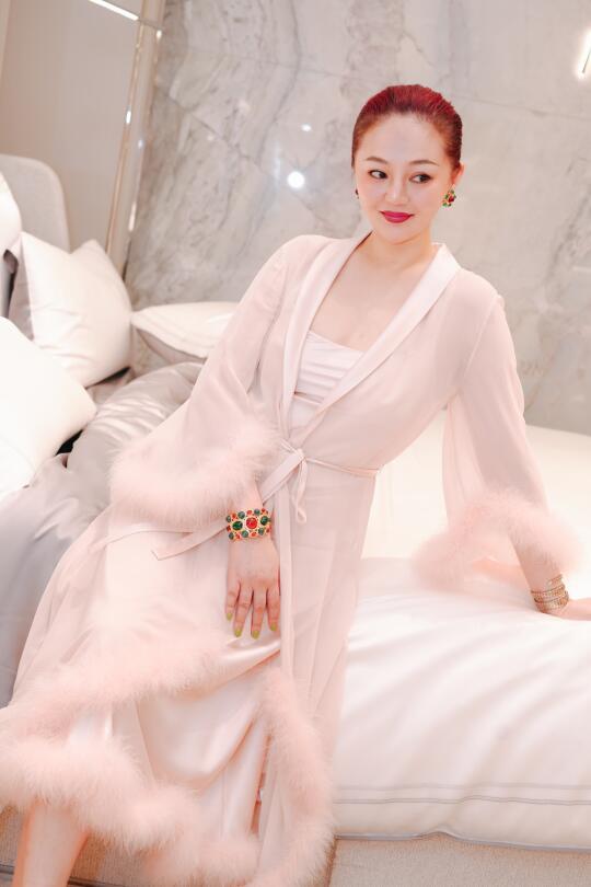 爱上MANITO的睡衣了