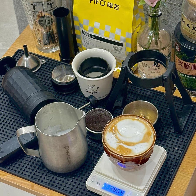 这款咖啡豆，油脂丰富口感佳！外面一杯的钱够你喝一个月的豆子