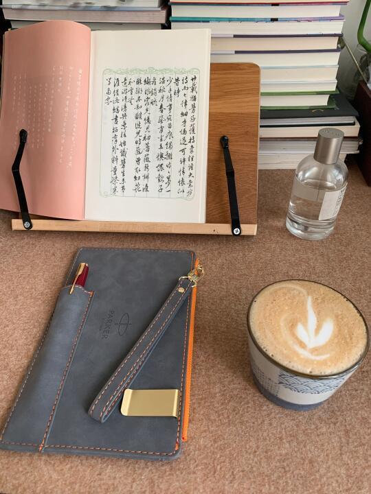 喝咖 阅读 我一个人宅在家里