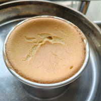 好烦为什么做出来的蛋糕塌塌的，湿湿的，不够细腻，还有洞洞？