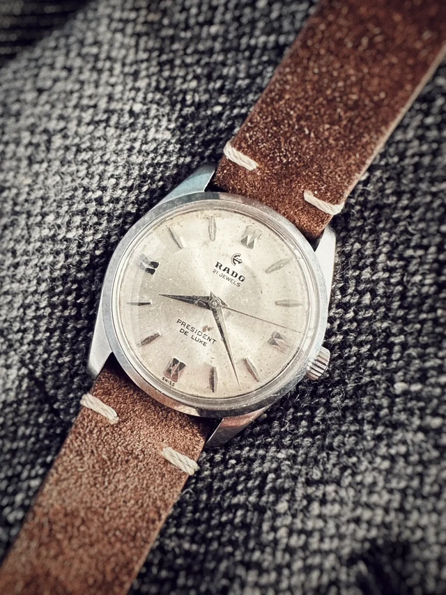 中古復古/腕錶收藏。宝子们！今天来聊聊超酷的“rado president”雷达（Rado）品牌下的总统系列手表 。雷达是瑞士斯沃琪集团旗下腕表品牌，1917年创立 。该系列有手动上链等款式，如部分表