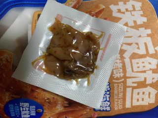 深海鱿鱼的鲜美与烤香