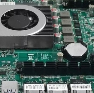 为 NAS：SZBOX 发布 1264L-NAS ITX 迷你主板、万兆/8路储存