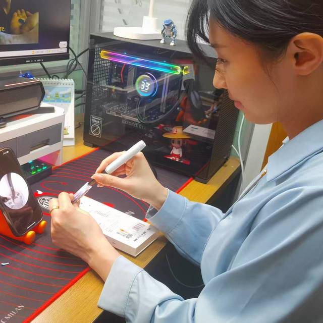 一句“你耳孔里毛真多”，我把女同事搞红温了！——
