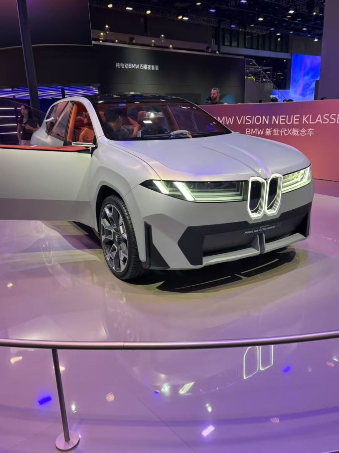 宝马中型车
