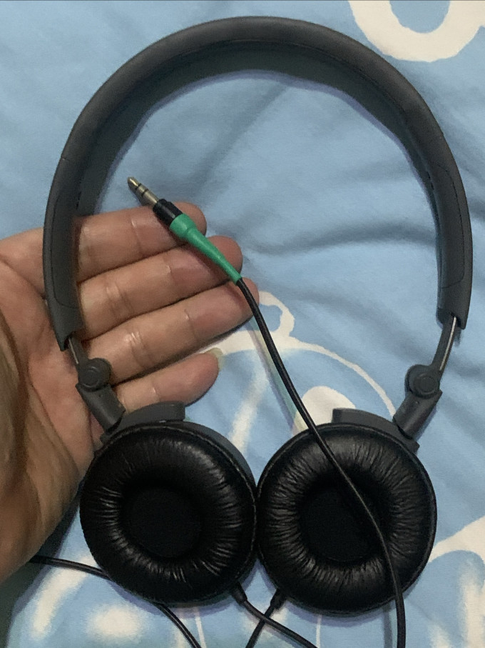 爱科技头戴式耳机