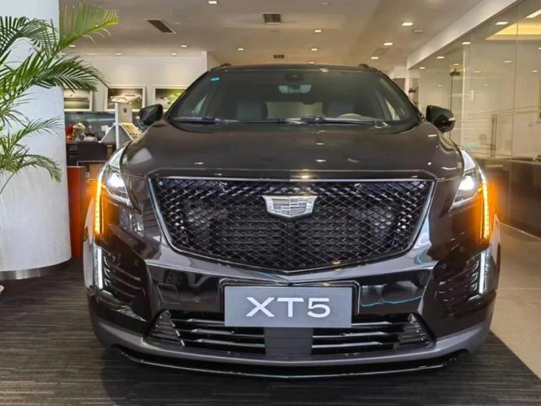 凯迪拉克XT5值不值?越级空间+2.0T轻混,豪华中型SUV跌破24万解析