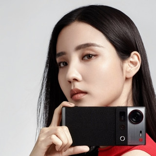 努比亚 Z70S Ultra 摄影师版发布：骁龙 8 至尊、外接镜头，国补 4099 元起