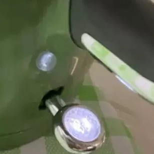 蜡笔小新烧水壶2024新款：萌趣又实用的厨房好物