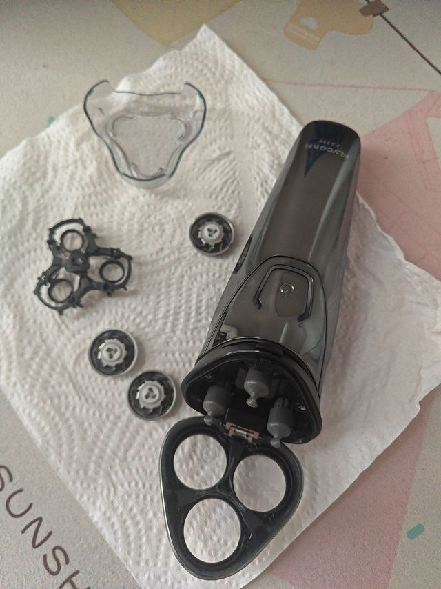 飞科可水洗的电动剃须刀还是方便