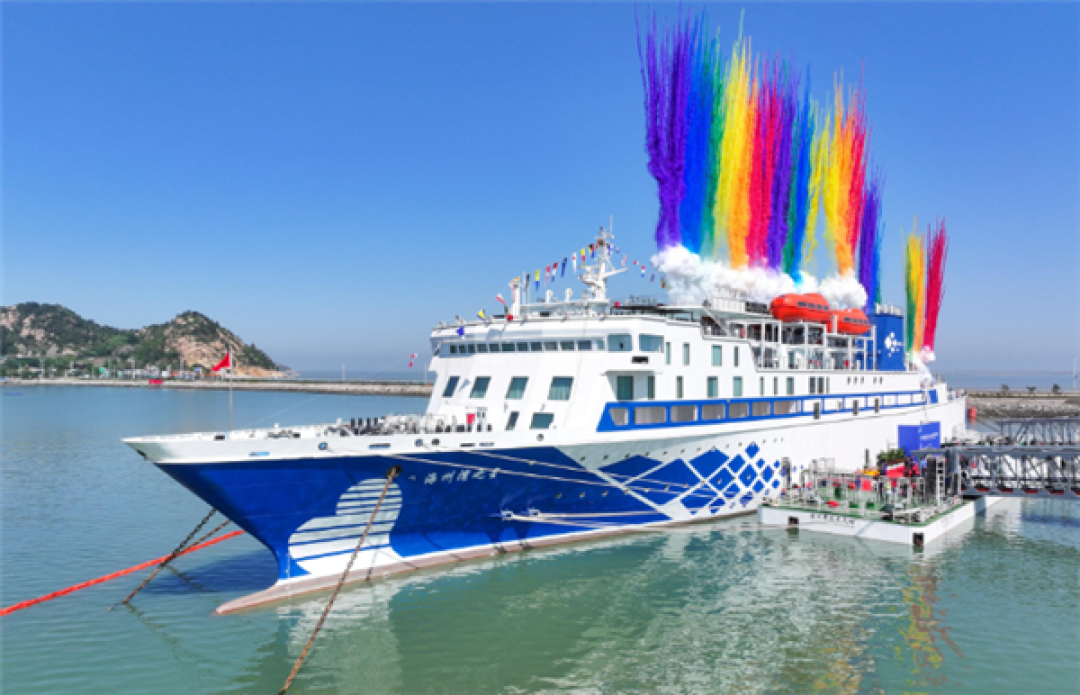 全国首例船式靠岸海上休闲旅游设施启用:52间客房 酒吧咖啡全都有