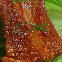 选好肉切好片，烤出香嫩五花肉