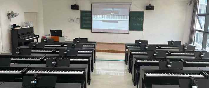 智能钢琴发展史，体验数字音乐钢琴实训室在教学中的应用现场
